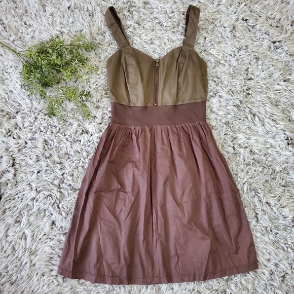 ❤ BEBOP Green and Brown Canvas Dress - Picture 2 of 7